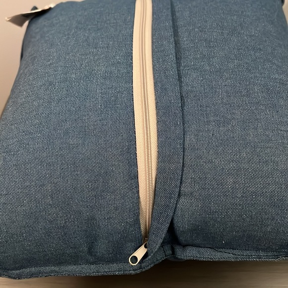 Home Pillow NEW - Picture 4 of 6